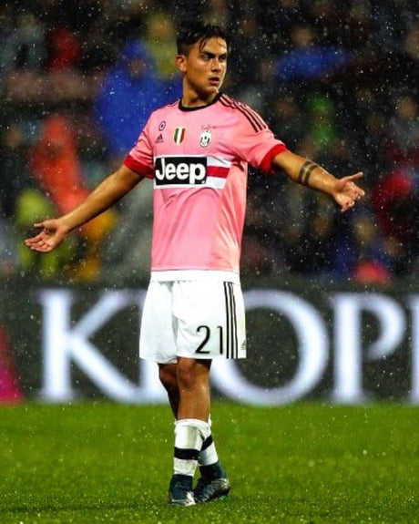 JUVENTUS 2015-16 Paulo Dybala (away) - Urbn Football